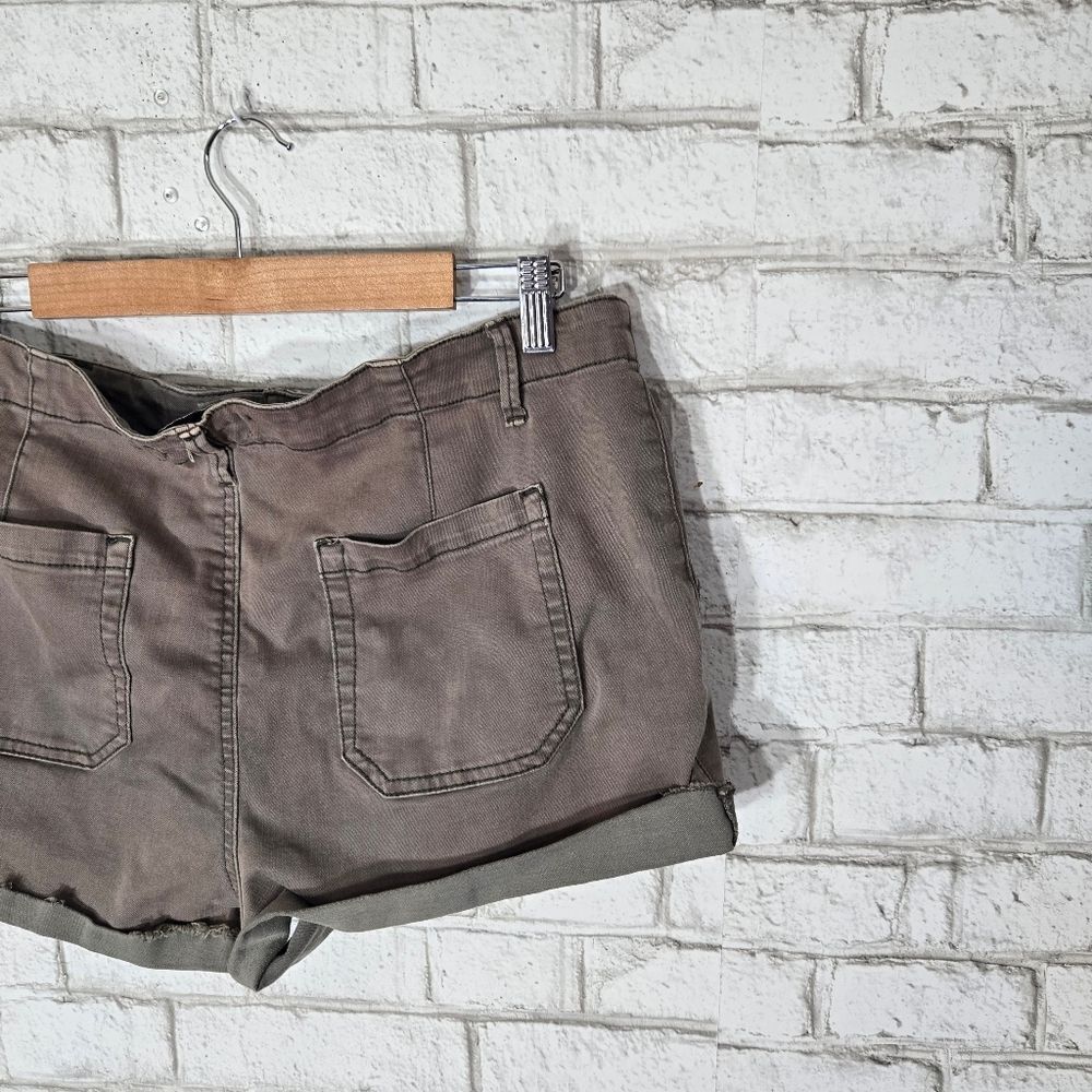 Knox Rose shorts - Picture 11 of 13